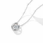 Dancing Necklace – The Art of Jewelry in Motion