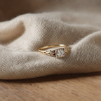 Vintage Zirconia Fine Gold Ring