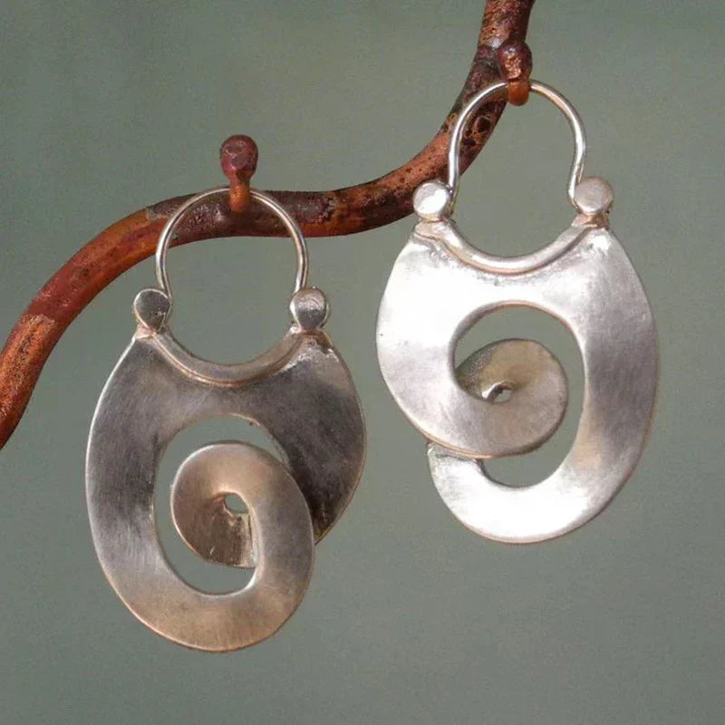 Antique Irregular Form Earrings | White Gold